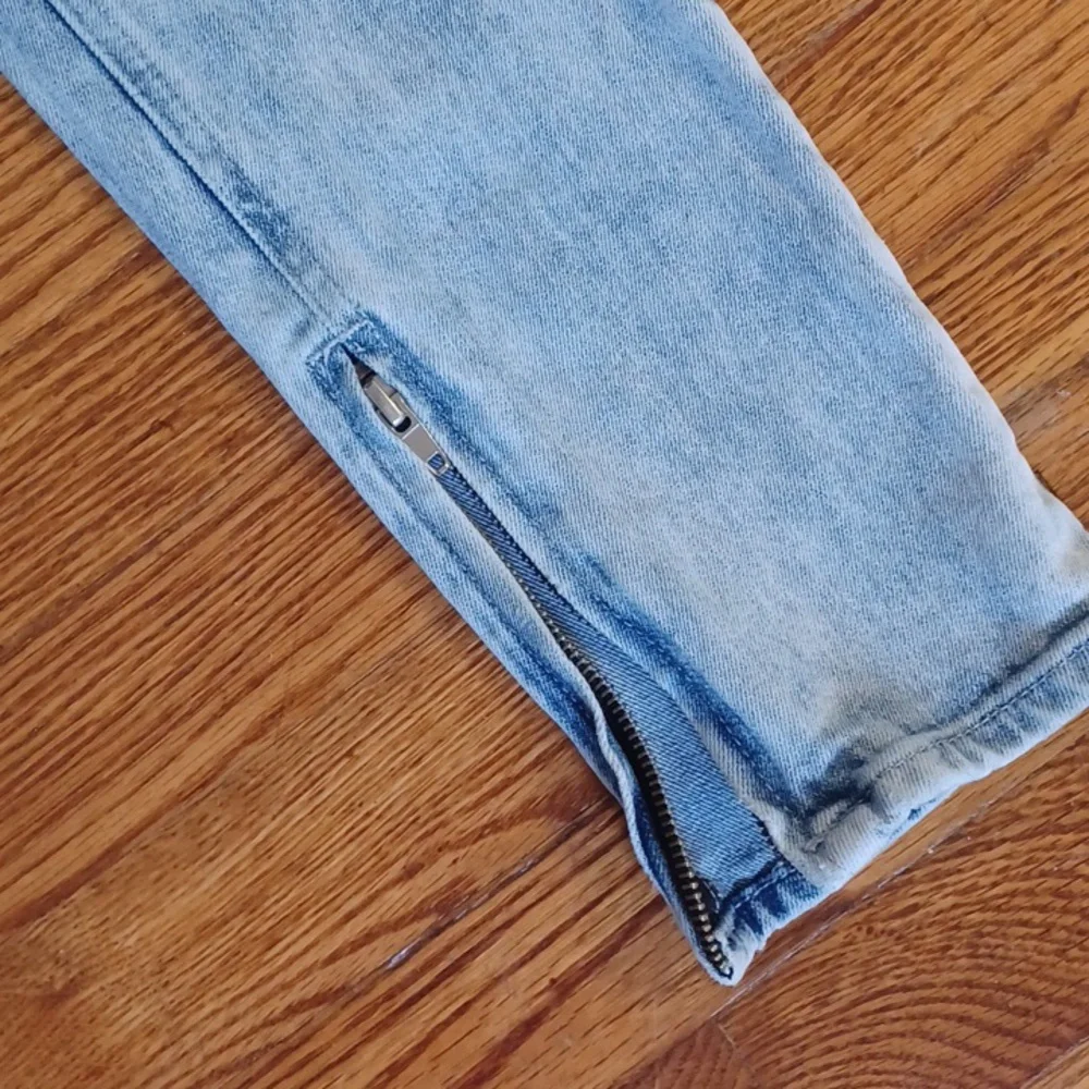 PacSun - Mens 29X30 Stacked/Distressed Light Wash Skinny Jeans Zippered Ankles - Picture 9 of 11
